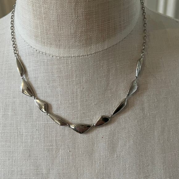 Kendra Scott Jewelry - Kendra Scott Kira Collar necklace Polished Silver